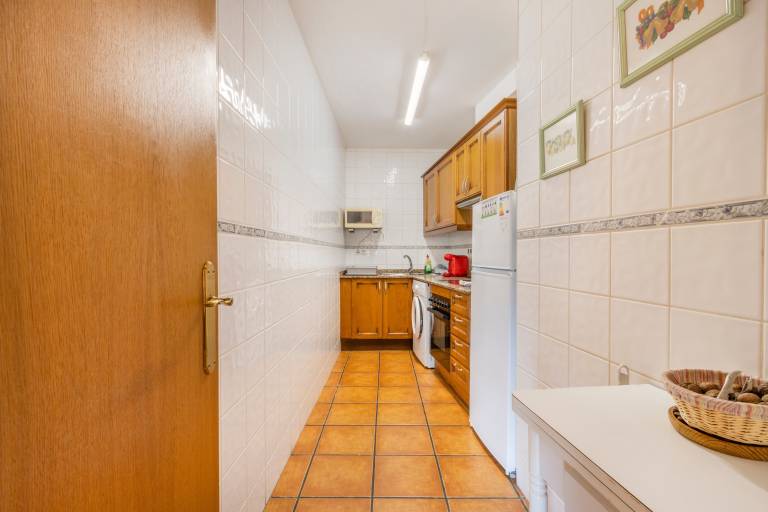 Apartment 'Garrota' with Mountain Views, Balcony, and Wi-Fi — photo 2