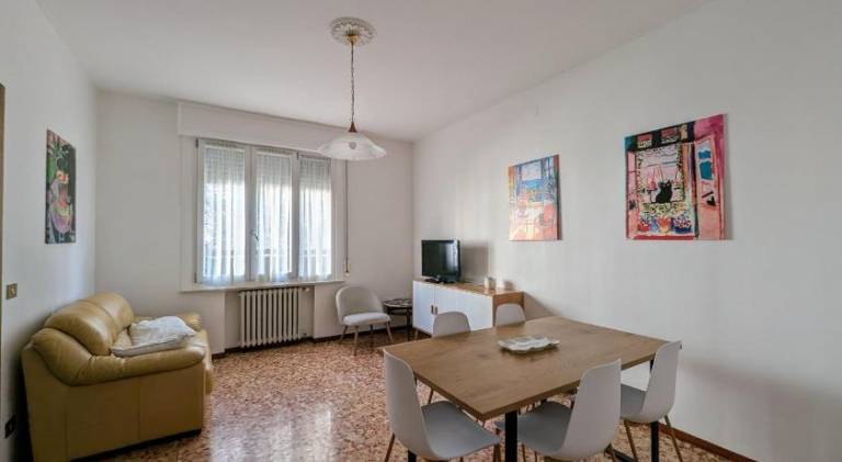Holiday apartment with garden — photo 2