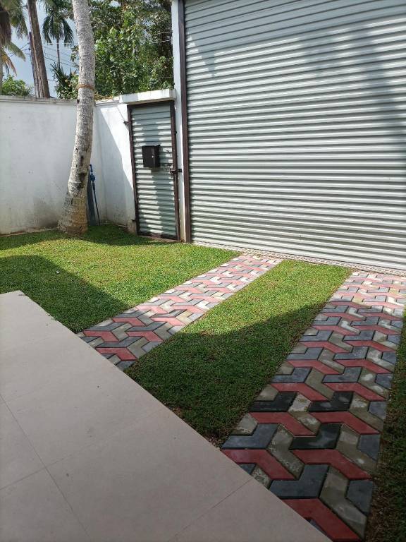 120 m&sup2; Villa