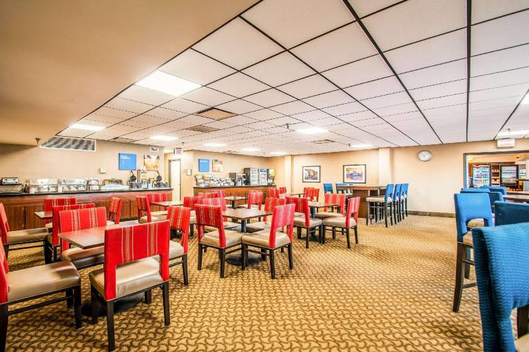 Comfort Inn Falls Church - Tysons Corner — photo 5