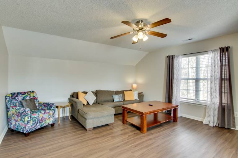 Quiet Oasis in Charlotte! Home Near UNCC Campus — photo 3