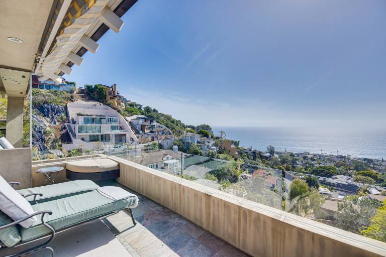 Ocean View Oasis w Balconies in Laguna Beach