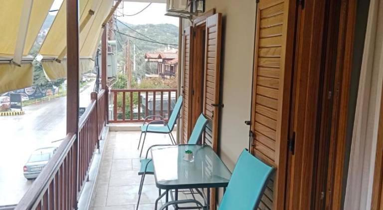 Holiday apartment with patio — photo 5