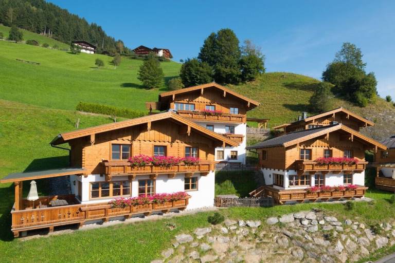 Chalet with garden, barbecue & sauna | Close to the ski | Dogs allowed — photo 2