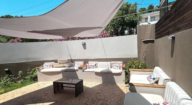 Serviced apartment with garden & patio | Close to the beach | Good for workation | Pet-friendly — photo 3