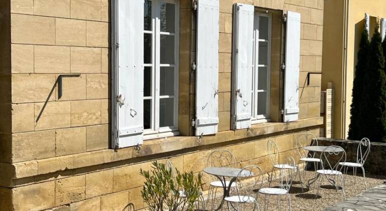 Rental apartment with patio & barbeque — photo 4