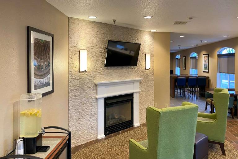 Comfort Inn DeKalb - University Area — photo 3