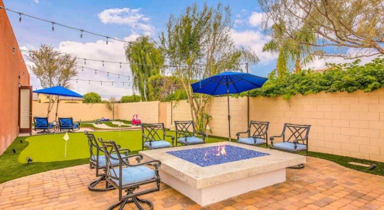House with pool & jacuzzi — photo 4