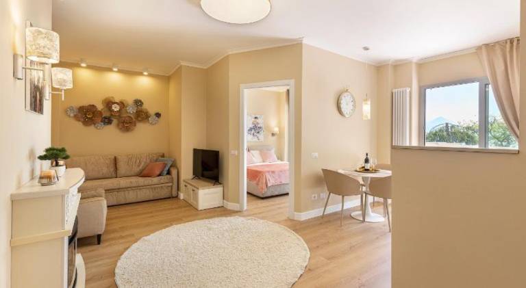 Beautiful holiday apartment with hot tub | Dogs allowed in Baveno