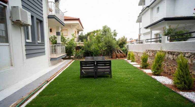 Holiday apartment with yard, pool & barbecue — photo 5