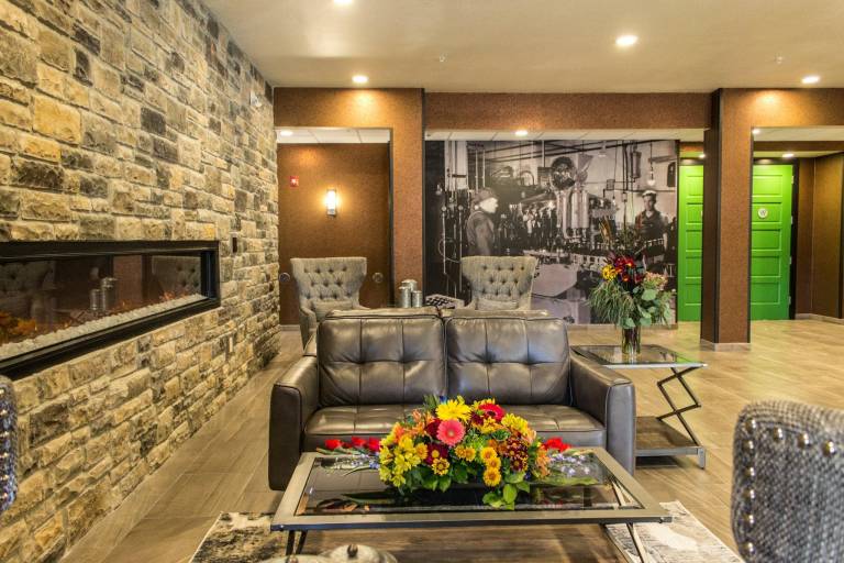 Cobblestone Hotel & Suites - Chippewa Falls — photo 3