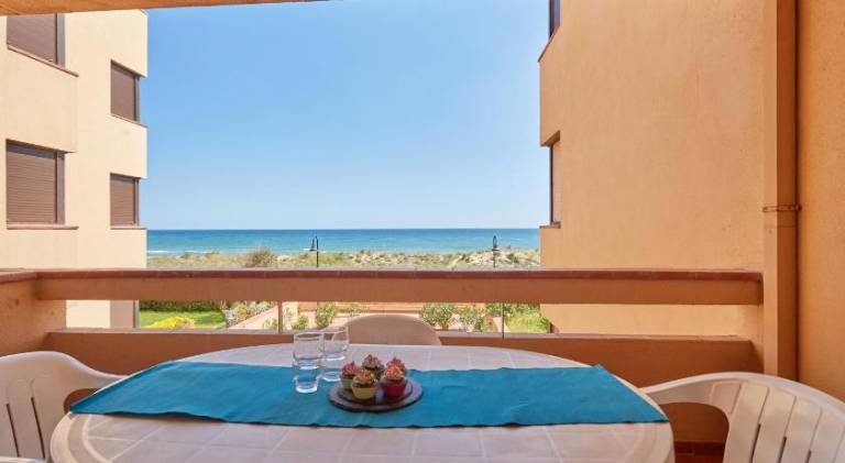 Beautiful holiday apartment with terrace, private pool & yard | Beach nearby | Pets allowed — photo 4