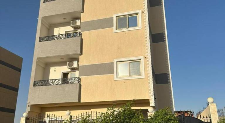 Serviced apartment with 3 rooms for 6 persons in Luxor