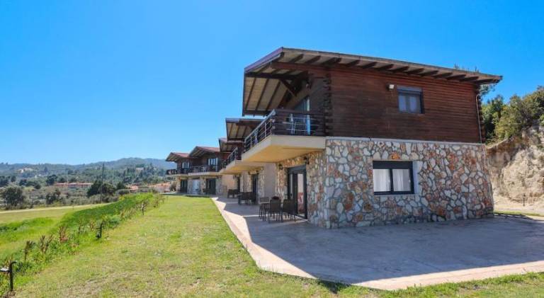 Hilltop Chalet 1 — photo 3
