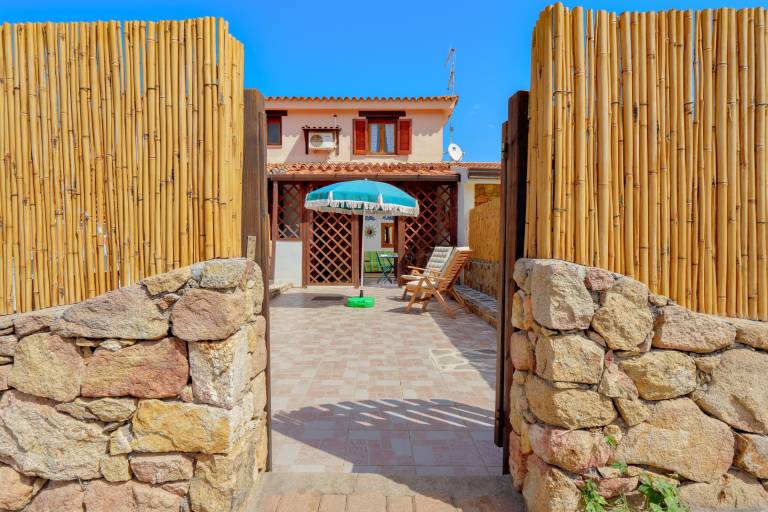 Holiday Home Casa Asfodeli in centre of San Teodoro with Garden — photo 2