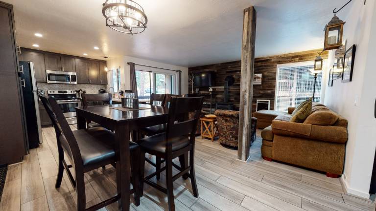 Beautiful condo with terrace, sauna & jacuzzi | Close to the ski | Pets allowed — photo 2
