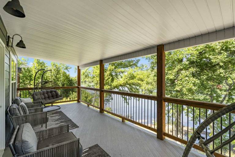 Private Hot Tub Retreat with Stunning Lake Views, Games & Near Branson Landing in Branson, MO