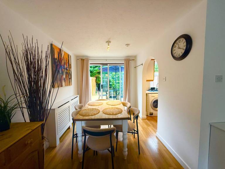 Bed and breakfast with patio — photo 2