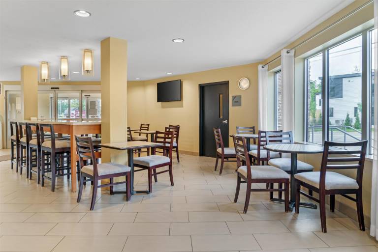 Best Western Plus Traverse City — photo 3
