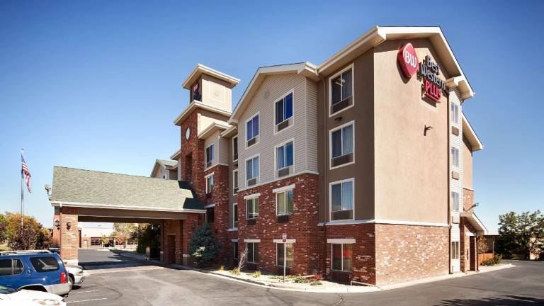 Best Western Plus Gateway Inn & Suites in Aurora, CO