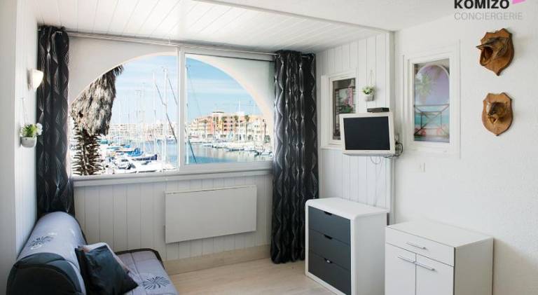 Rental apartment with 1 room for 2 persons in Leucate