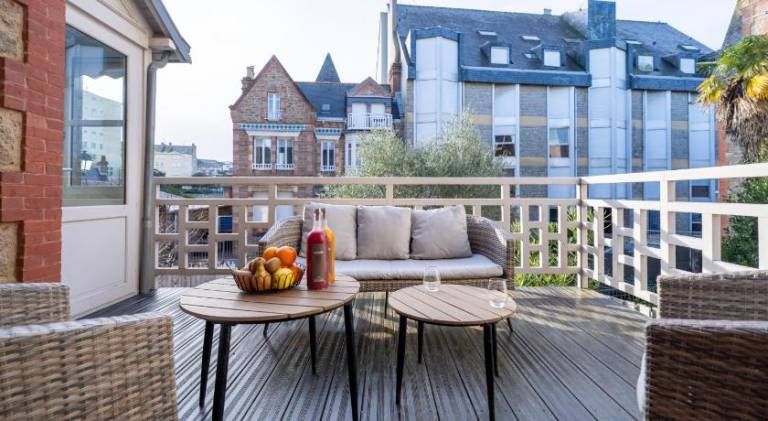 Fully equipped vacation home with patio | Next to the beach | Pet-friendly — photo 3