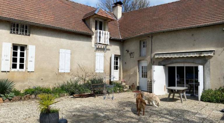 Gite du Meunier, Du Fouleur, Au bord de l'eau in Moulins