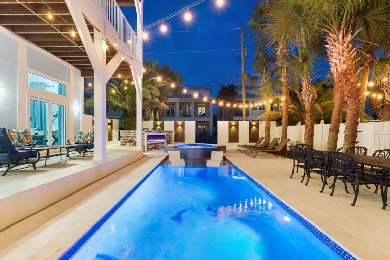 Vacation home with private pool, BBQ & hot tub | City view in Miramar, FL