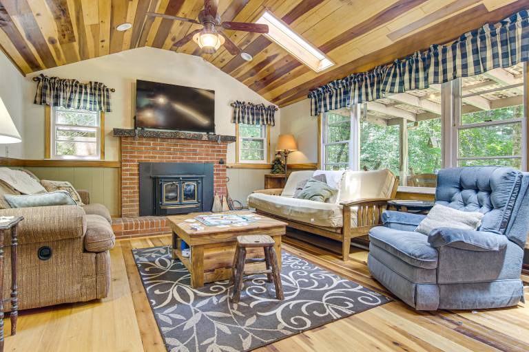 20-Acre Cabin w/ Pond: 5 Mi to Biltmore Estate! — photo 5