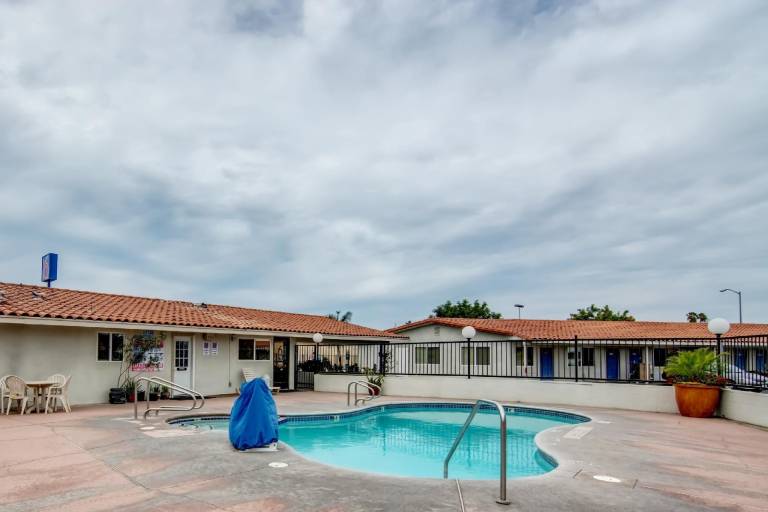 Motel 6 Manteca, CA — photo 4