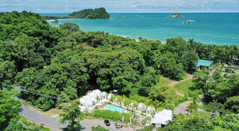 Igloo Beach Lodge in Puntarenas