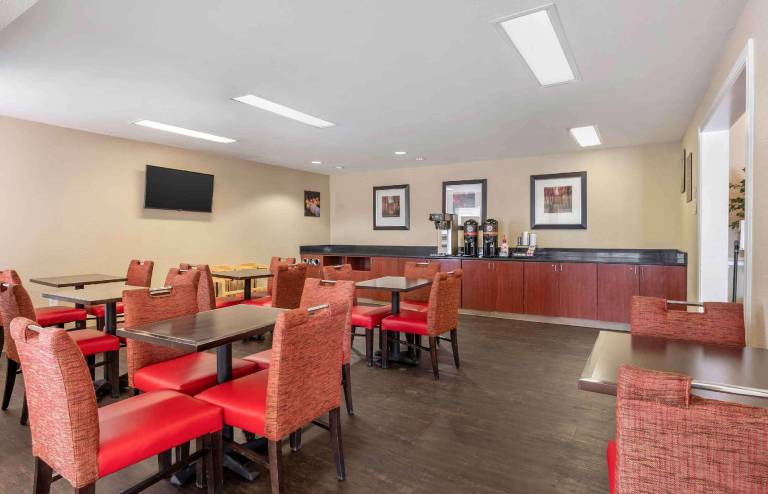Extended Stay America Suites - Indianapolis - Northwest - I-465 — photo 3