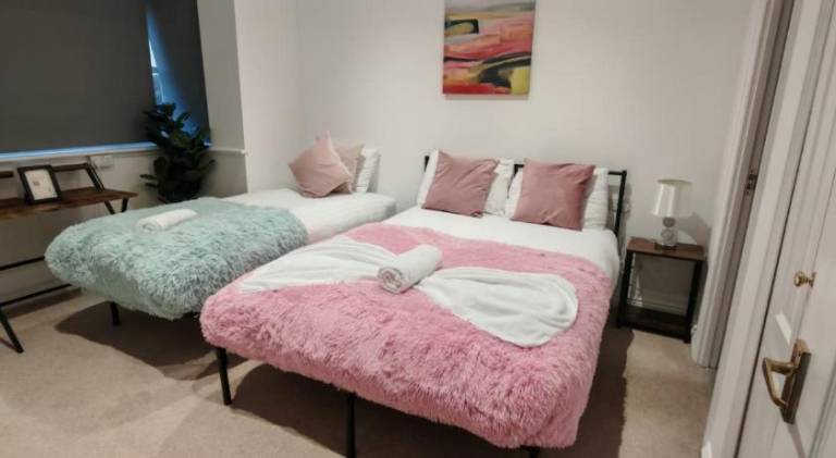 Vacation home with 4 rooms for 11 persons in Milton Keynes