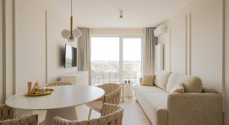 Rental apartment with patio in Wroclaw