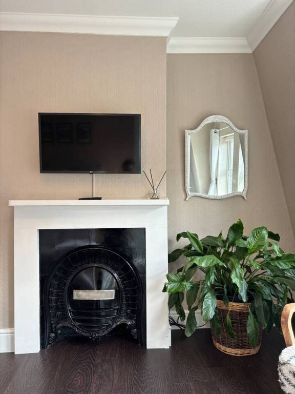 Apartment  Tring