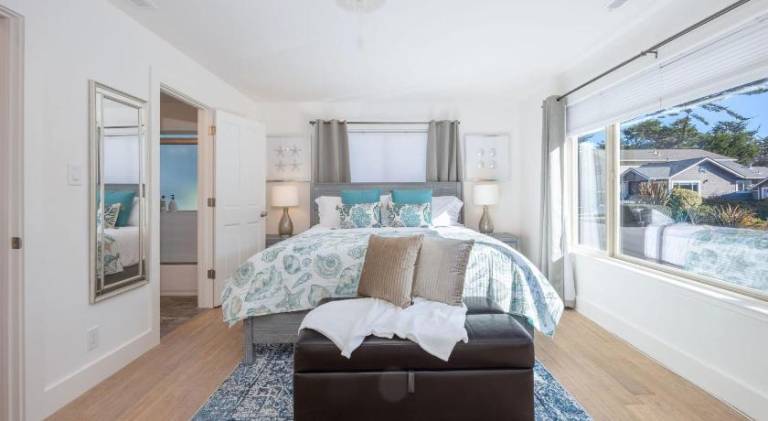 Oceanfront Home Retreat w Breathtaking Views of Fitzgerald Marine Reserve — photo 2