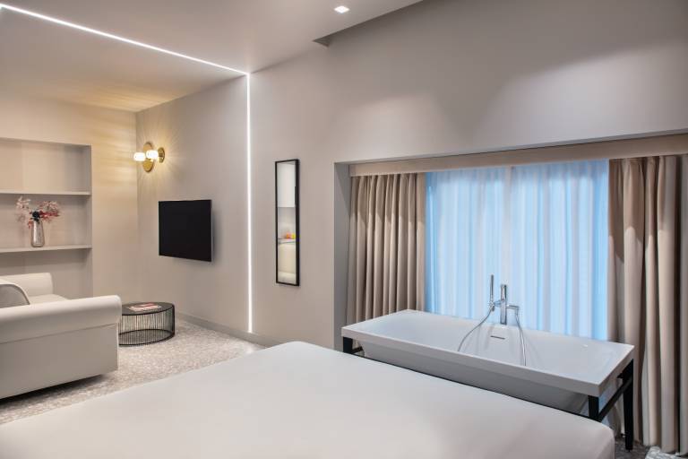 Children-friendly beautiful holiday apartment | Next to Naples Cathedral | City view | Pets allowed — photo 4