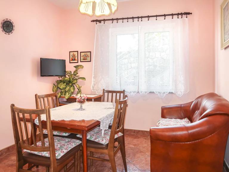 Apartment with patio | Sea view | Pets are welcome — photo 3