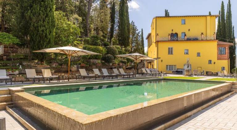 Family-friendly charming villa with jacuzzi, barbeque & private pool | Dogs allowed in Chiusi