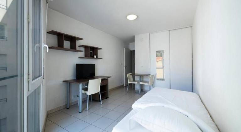 Serviced apartment with garden | Pet-friendly in La Valette-du-Var