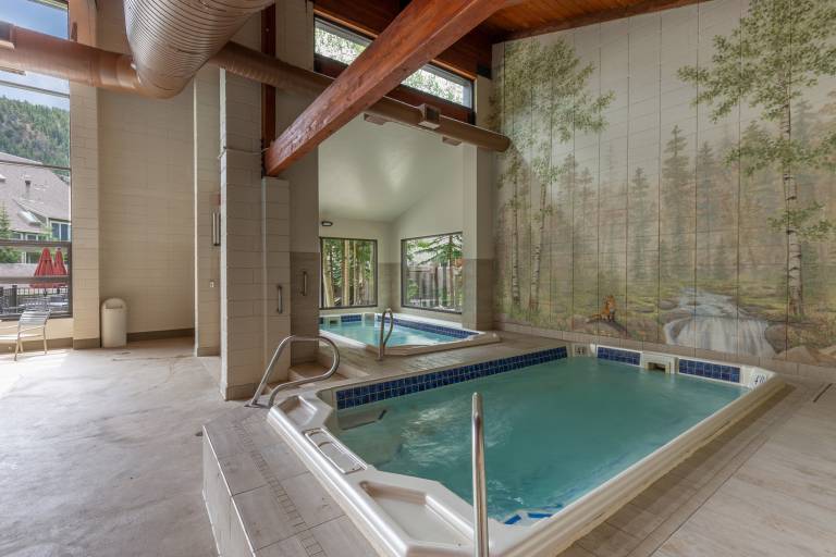 Mountain & Golf Course Views, & Minutes to Ski Lifts! PET FRIENDLY! — photo 4
