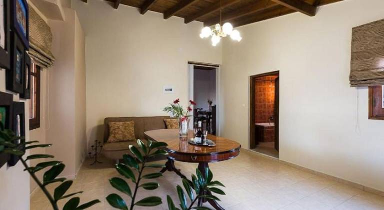 Pleasant house with terrace, private pool & barbecue | Dogs allowed — photo 4