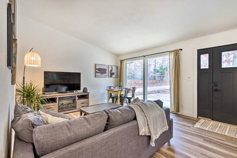Cottage w/ Grill & Fire Pit in Osage Beach! — photo 4