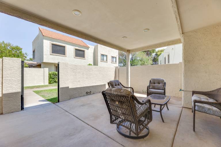 2 Mi to Old Town & Fashion Square Unit w Pools