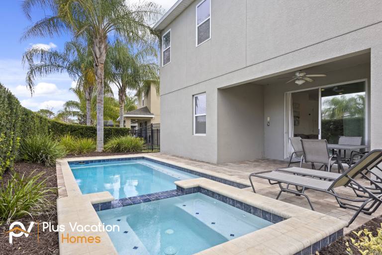House with BBQ, jacuzzi & garden — photo 2