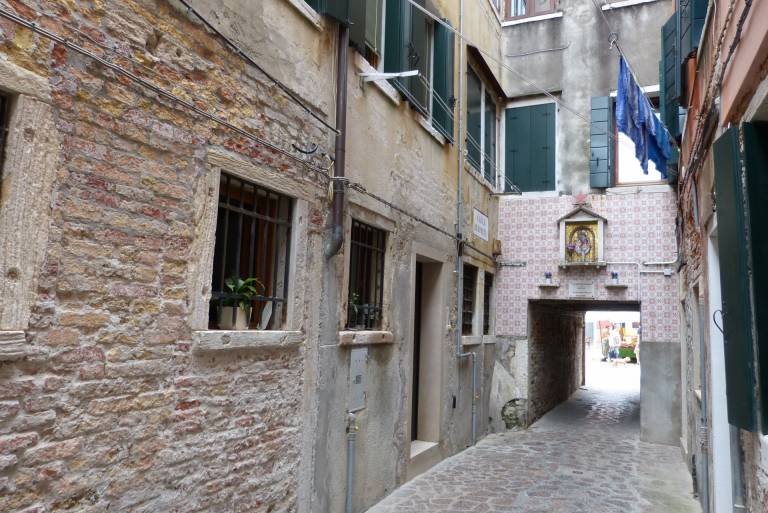 Holiday apartment with 3 rooms for 9 persons in Venice