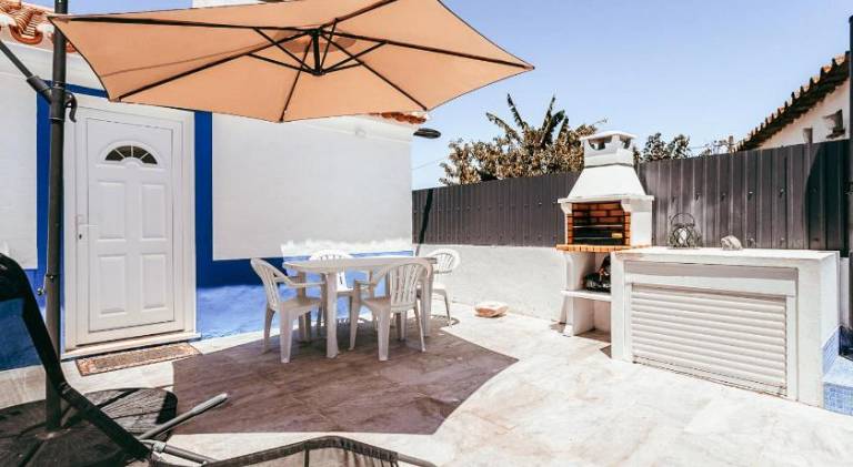 Nice vacation home with yard, terrace & BBQ | Dogs allowed — photo 5