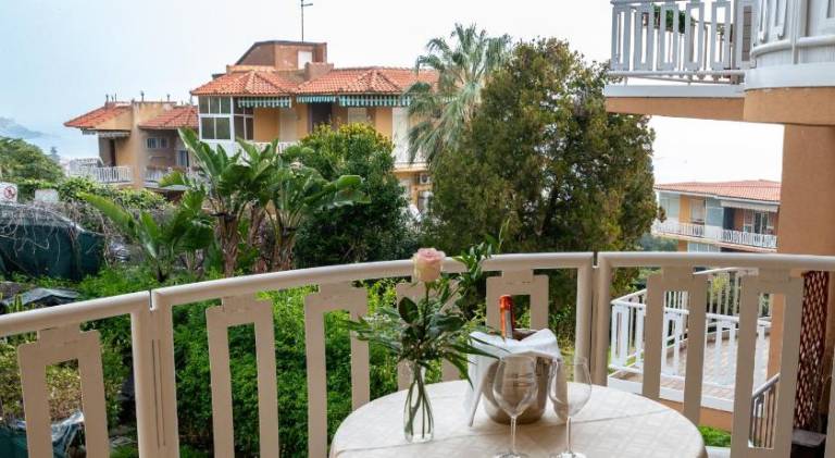 Apartment with 1 room for 2 persons — photo 4