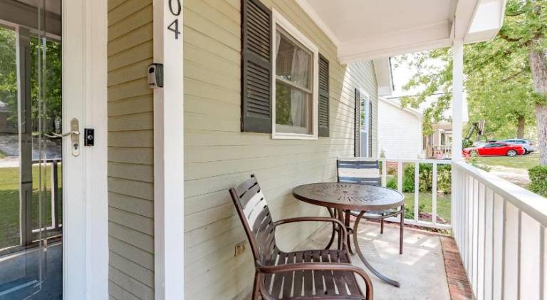 Dutch Creek Cottage- 10 mins to Lake Murray! — photo 4
