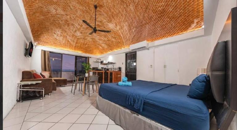 Apartment with pool | Pet-friendly — photo 2